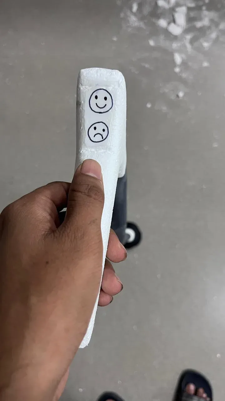 Smiley feedback on the handle